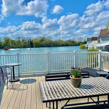 Cotswolds Lakeside Lodge - Nesbitt'S Nest South Cerney Luaran gambar