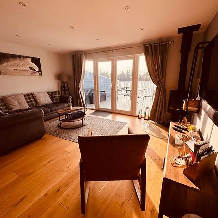 Cotswolds Lakeside Lodge - Nesbitt'S Nest South Cerney Luaran gambar