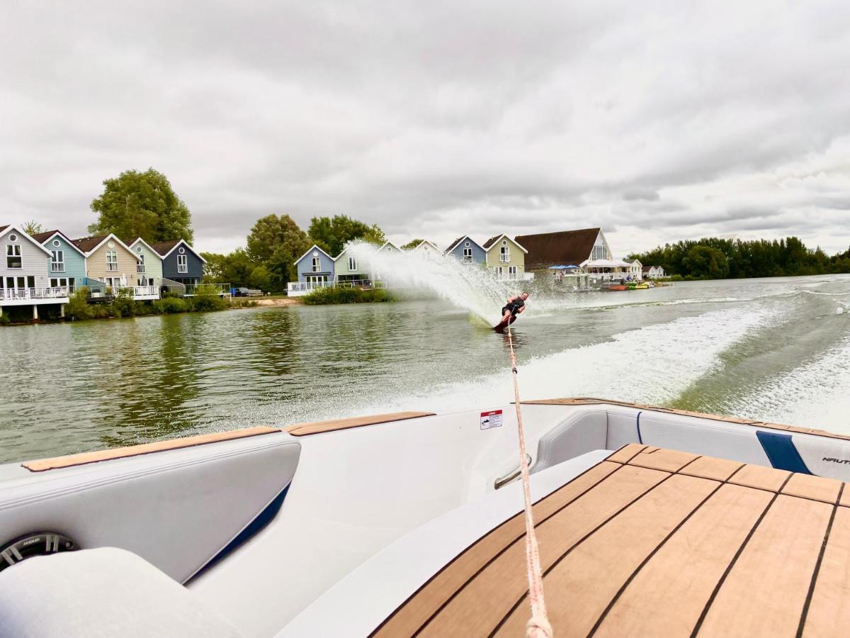 Cotswolds Lakeside Lodge - Nesbitt'S Nest South Cerney Luaran gambar