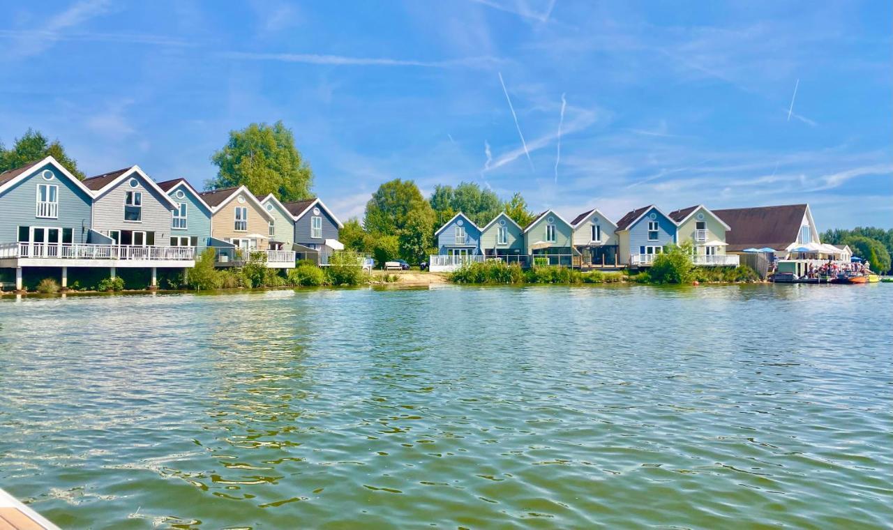 Cotswolds Lakeside Lodge - Nesbitt'S Nest South Cerney Luaran gambar